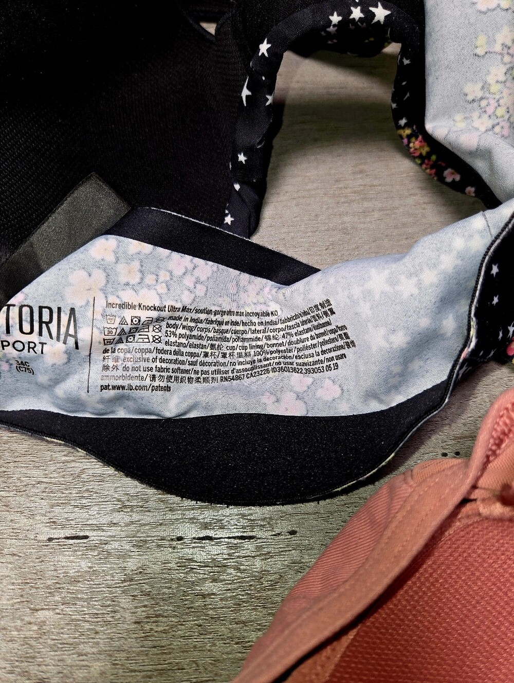 3-ct VS Incredible Knockout Ultra Max Bras - Picture 5 of 7